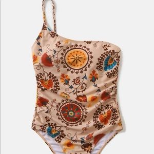 One piece over the shoulder swim